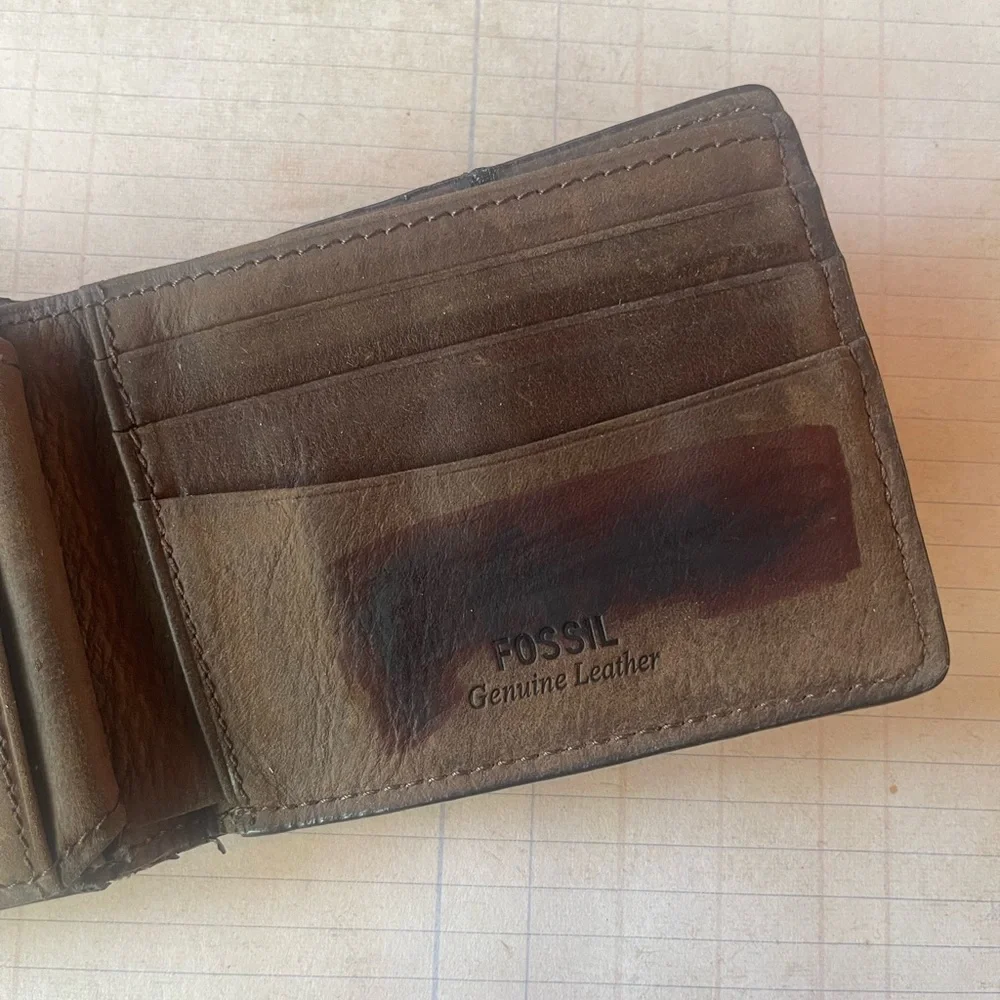 Fossil Men's Brown Leather Wallet
